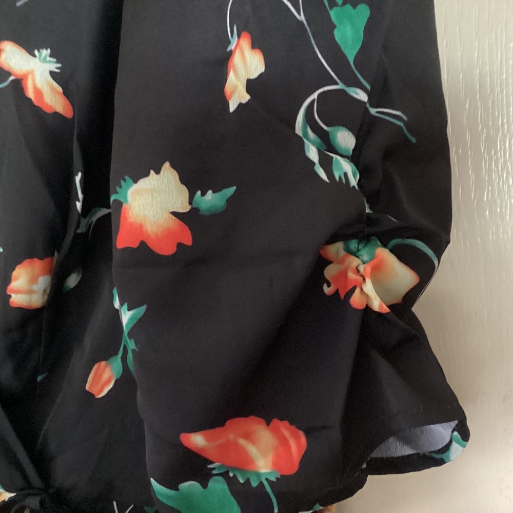 BloomChic Tropical Floral Asymmetrical Ruffle Hem V~Neck Dress Size 22 - Picture 4 of 5